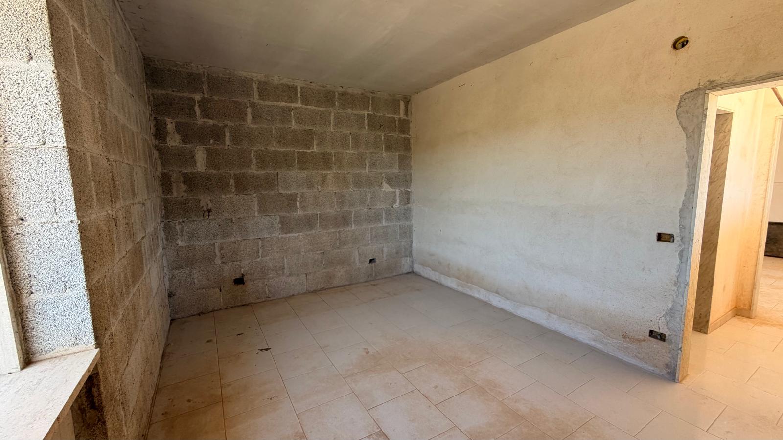 Piccola Villetta In Zona Abitata, 2 Vani e Acc, Trullo, Deposito.
